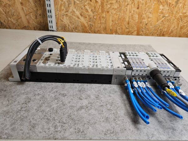 10-1032.jpg Festo CPX Pneumatic & Electrical Valve Terminal System w/ VMPA1 Modules