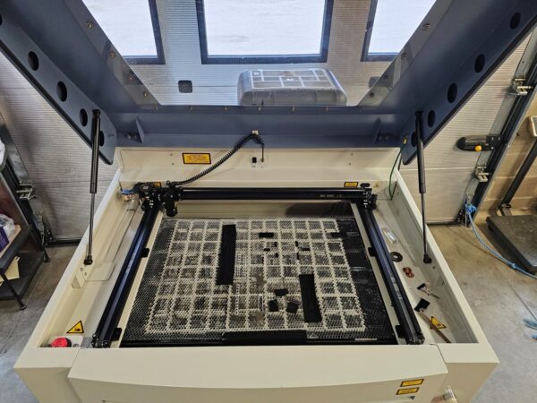 10-104.jpg SEI Eureka 606 30W Laser Engraver Cutter System β Industrial CO2 Laser