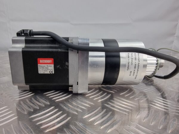 10-1046.jpg Beckhoff AS1060-0000 stepper motor with AG1000 PM81.4.06-01