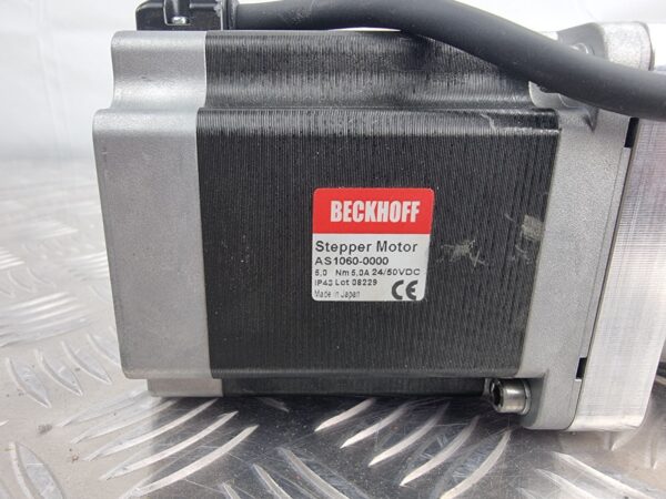 10-1047.jpg Beckhoff AS1060-0000 stepper motor with AG1000 PM81.4.06-01