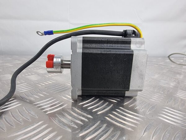 10-1050.jpg Beckhoff AS1060-1000 Stepping Motor