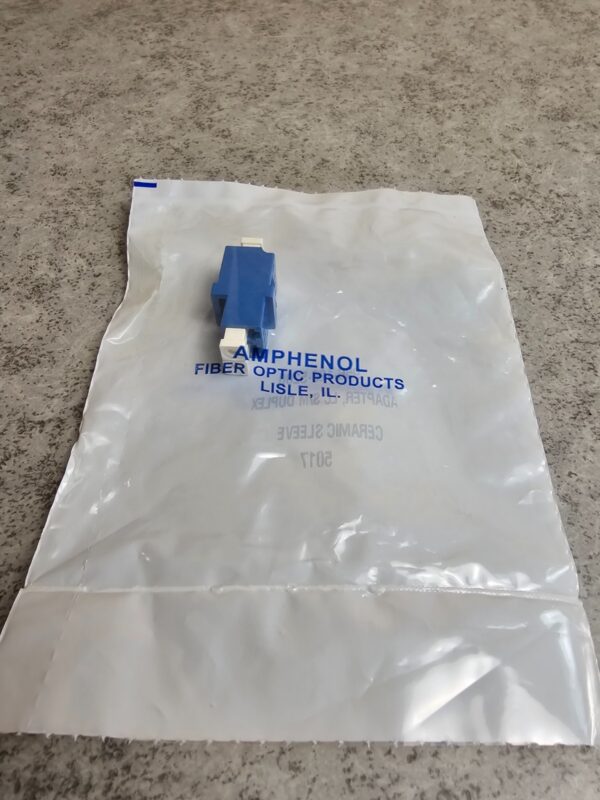 10-1062.jpg Amphenol LC Duplex Fiber Optic Adapter – SM, Ceramic Sleeve