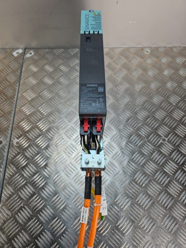 10-1103.jpg Siemens SINAMICS Double Motor Module 2x5A 6SL3120-2TE15-0AD0