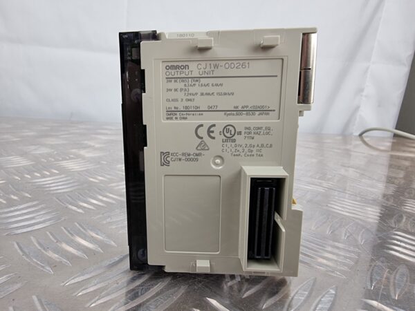 10-1134.jpg Omron CJ1W-OD261 Output Unit