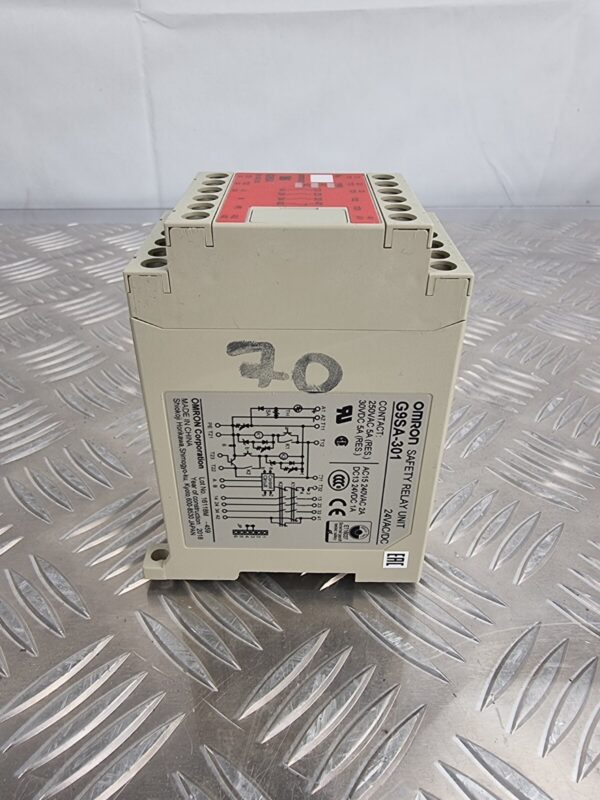 Omron G9SA-301 Safety Relay Unit