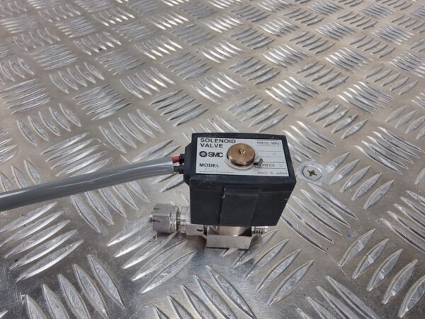 10-1266.jpg SMC Solenoid Valve XSA1-12S