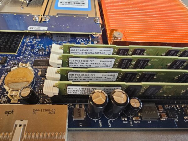 10-1299.jpg Juniper RE-S-1800X4 Routing Engine w/ SATA SSD for MX Series