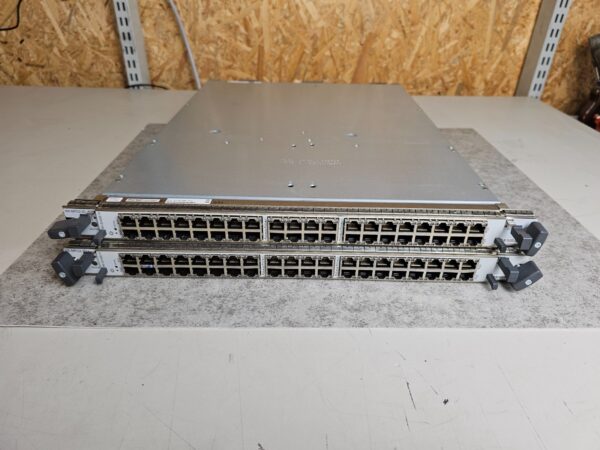 10-1326.jpg Juniper MX-MPC2-3D w/ MIC-3D-40GE-TX-C 40x 1GbE RJ-45 Line Card