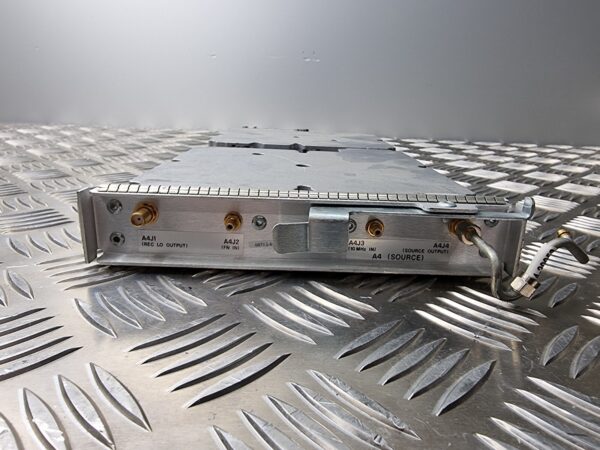 10-1357.jpg HP 08712-65076 Source module