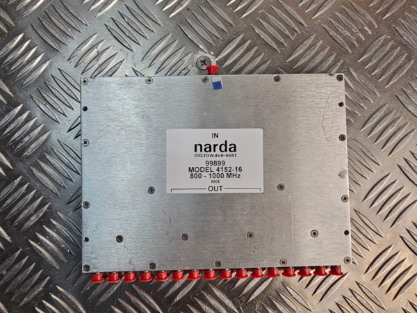 10-152.png Narda 4152-16 RF Power Divider 800–1000MHz – 16-Way