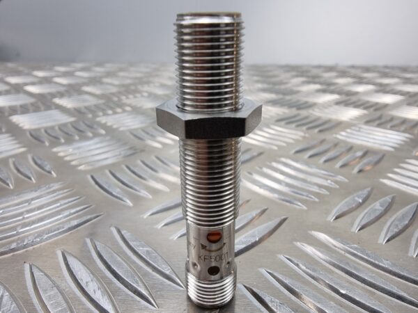 10-153.jpg IFM KF5001 Capacitive Proximity Sensor