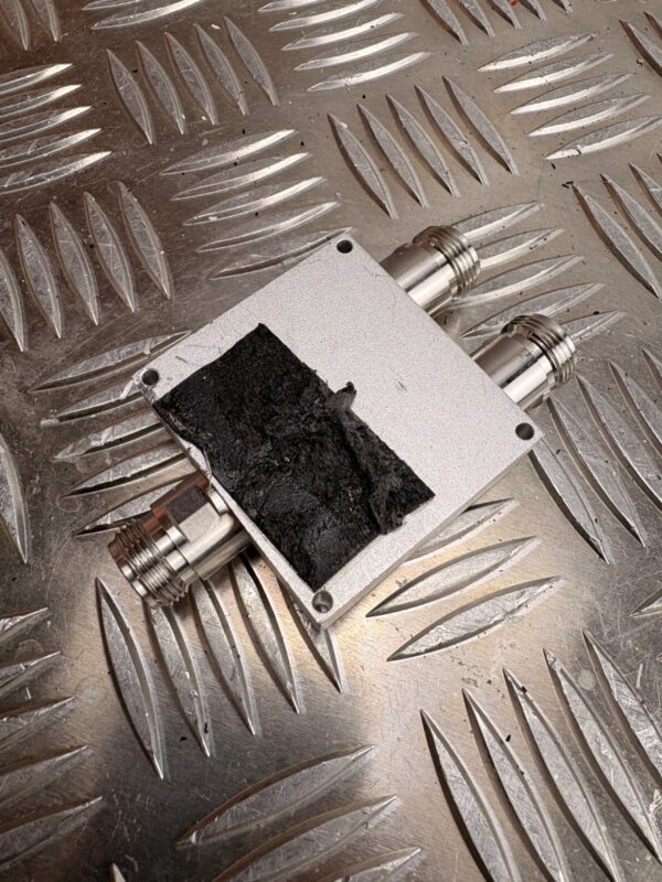 10-1555.jpg ZYSEN ZSPD-0727-2N 2 Way Power Divider 0.7–2.7GHz RF Splitter N Type