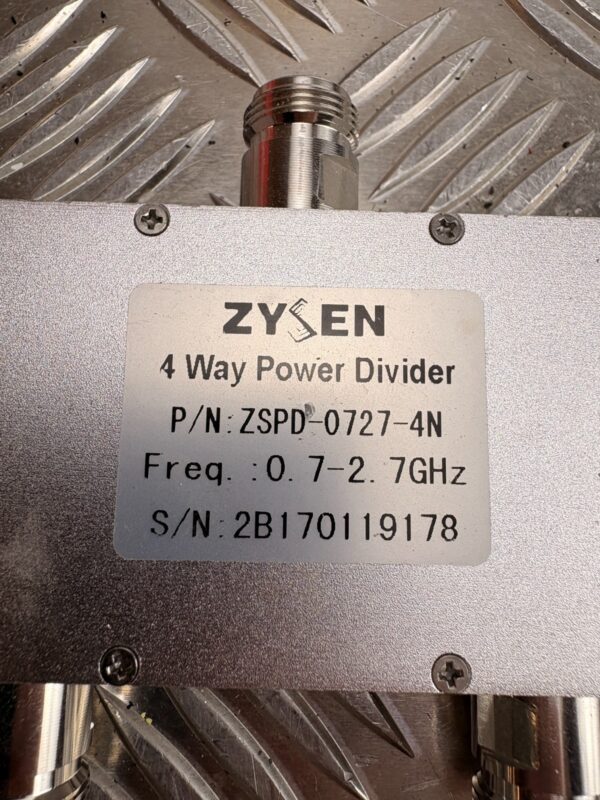 10-1557.jpg ZYSEN ZSPD-0727-4N 4 Way Power Divider 0.7–2.7GHz RF Splitter N Type