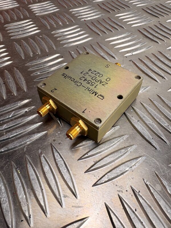 10-1572.jpg Mini-Circuits ZAPD-21 Power Splitter 2-Way RF Divider SMA 15542