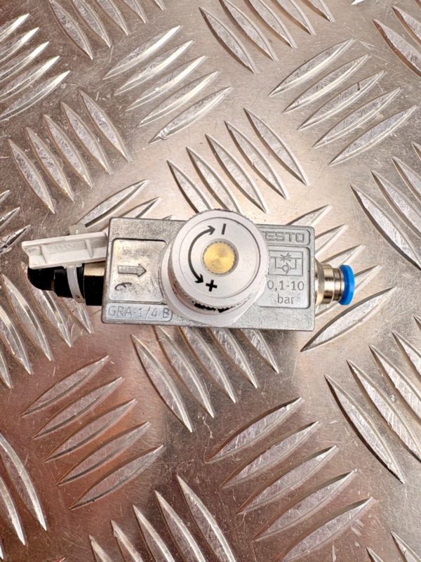 10-162.png Festo GRA-1/4-B Pressure Regulator 0.1–10 bar Pneumatic Valve