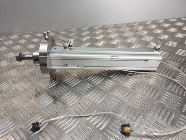 SMC CDQ2B32-200DZ Compact Cylinder 200mm
