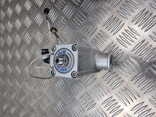 10-1648.jpg SMC XLG-25 High Vacuum Corner Valve