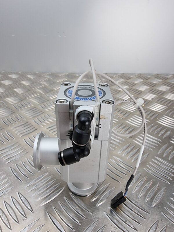 10-1656.jpg SMC XLG-25 High Vacuum Corner Valve