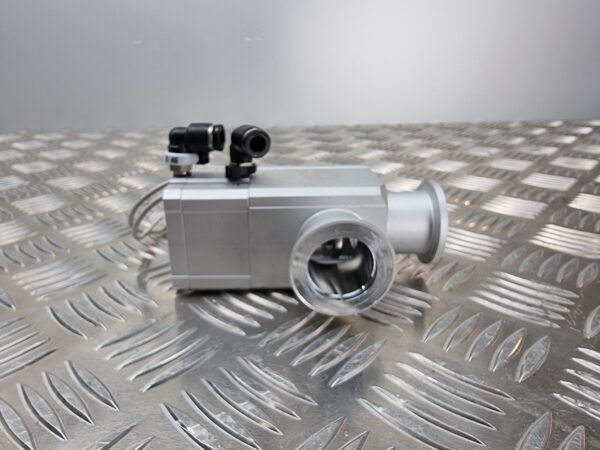 10-1657.jpg SMC XLG-25 High Vacuum Corner Valve