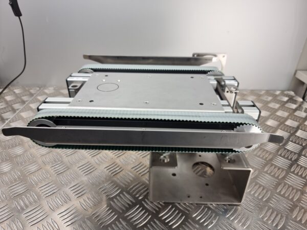 10-180.jpg Toothed belt conveyor lenght 34cm, width 24,5cm