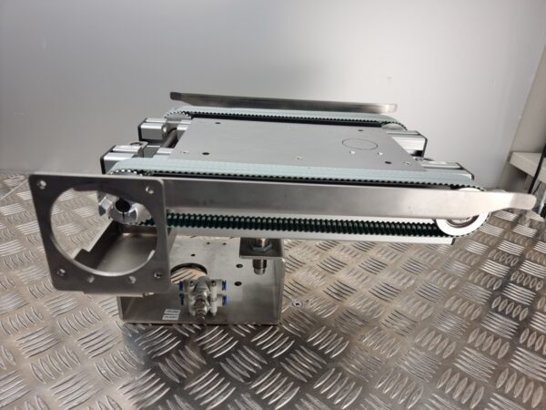 10-182.jpg Toothed belt conveyor lenght 34cm, width 24,5cm