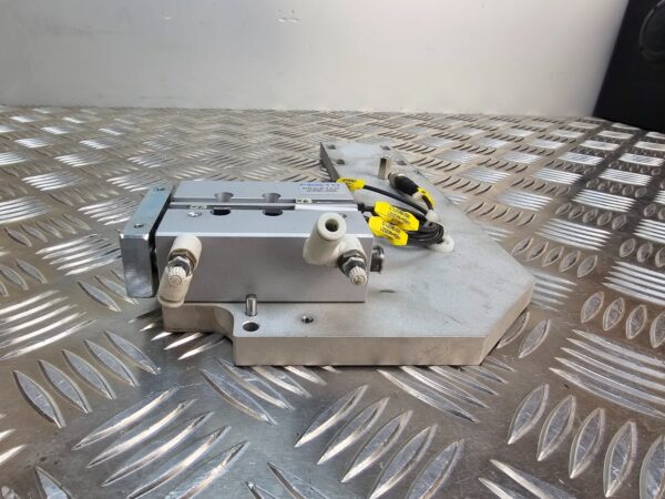 10-1828.jpg Festo DFM Guided Pneumatic Slide Cylinder w/ Sensors & Mounting Plate