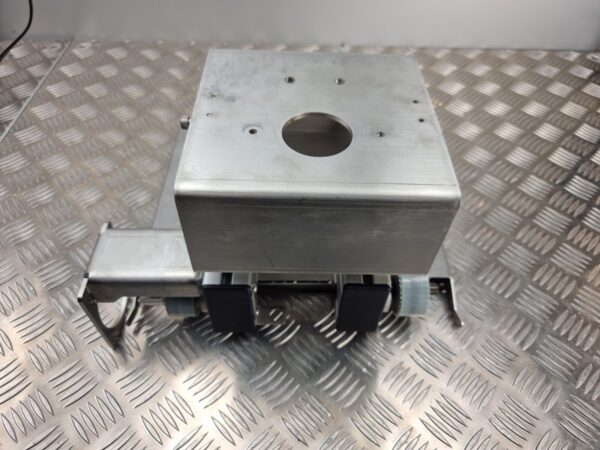 10-183.jpg Toothed belt conveyor lenght 34cm, width 24,5cm