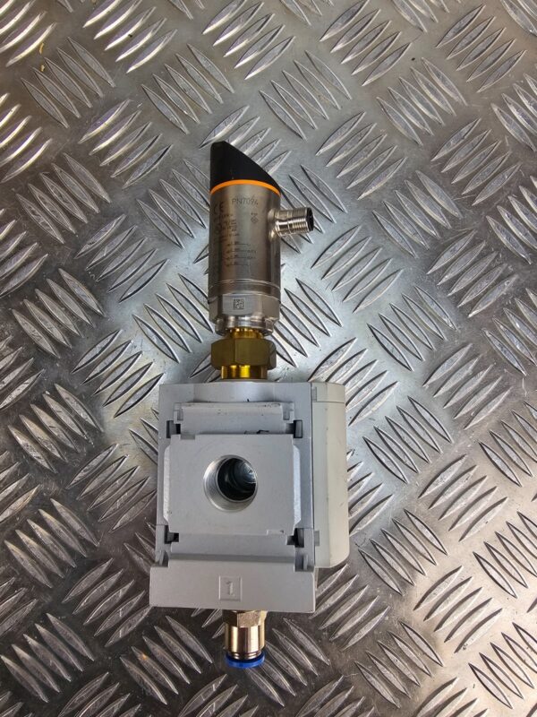 Festo MS6-FRM-1/2 Air Pressure Regulator w/ IFM PN7094 Sensor