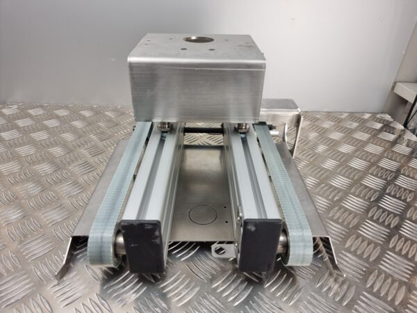 10-185.jpg Toothed belt conveyor lenght 34cm, width 24,5cm