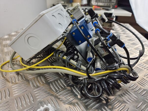 10-1887.jpg Applied Robotics QS-100 QuickSTOP Collision Sensor + Festo Pneumatic Module