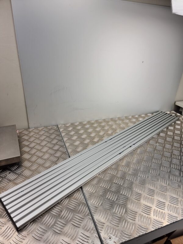 10-1901.jpg One piece. T slot fixture plate 125 x 16 cm, aluminum, t-track, metalworking
