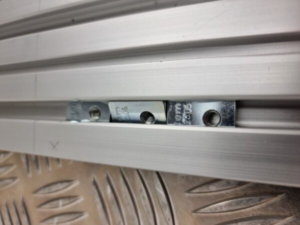 10-1904.jpg One piece. T slot fixture plate 125 x 16 cm, aluminum, t-track, metalworking