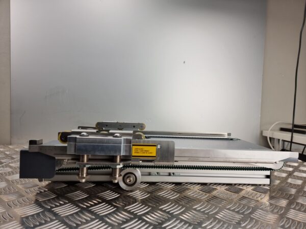10-1908.jpg Toothed belt conveyor lenght 51cm, width 24,5cm
