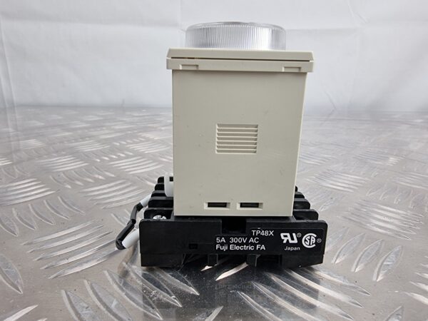 10-1918.jpg Fuji MS4SF-CE 1T Super Timer 24VDC/AC