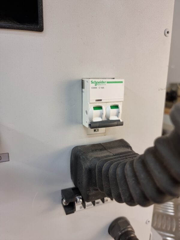 10-1966.jpg BEEHE Coolant Distribution Unit CCFA2-0.72 ONI