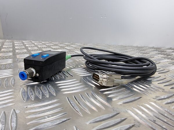 10-1979.jpg Festo pressure sensor SDE1-D10-G2-H18-C-P1-M8 with cable