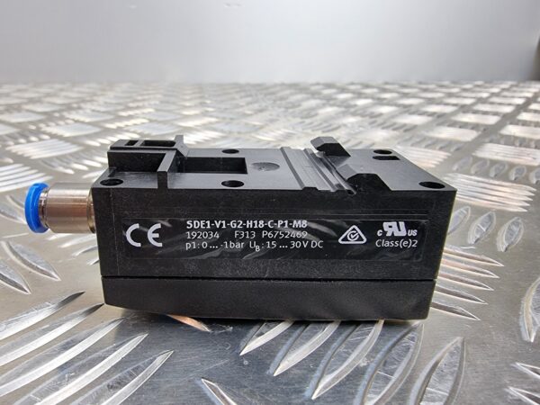 10-1984.jpg Festo pressure sensor SDE1-V1-G2-H18-C-P1-M8