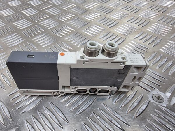 10-1985.jpg SMC SQ2131-51-L6-X36-Q Solenoid Valve 0,15-0,7 MPa