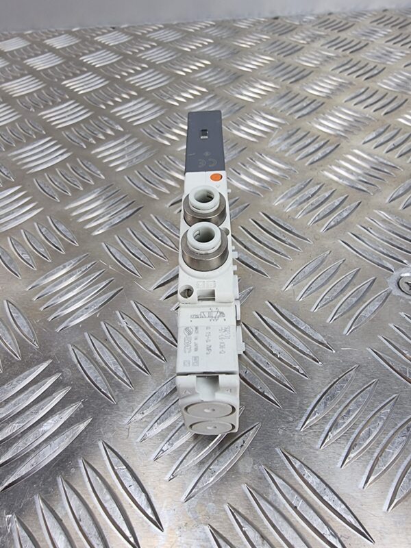 10-1988.jpg SMC SQ2131-51-L6-X36-Q Solenoid Valve 0,15-0,7 MPa