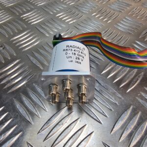 10-1990.jpg Radiall R573 413 610 RF Coaxial Switch 0-18 GHz SP8T