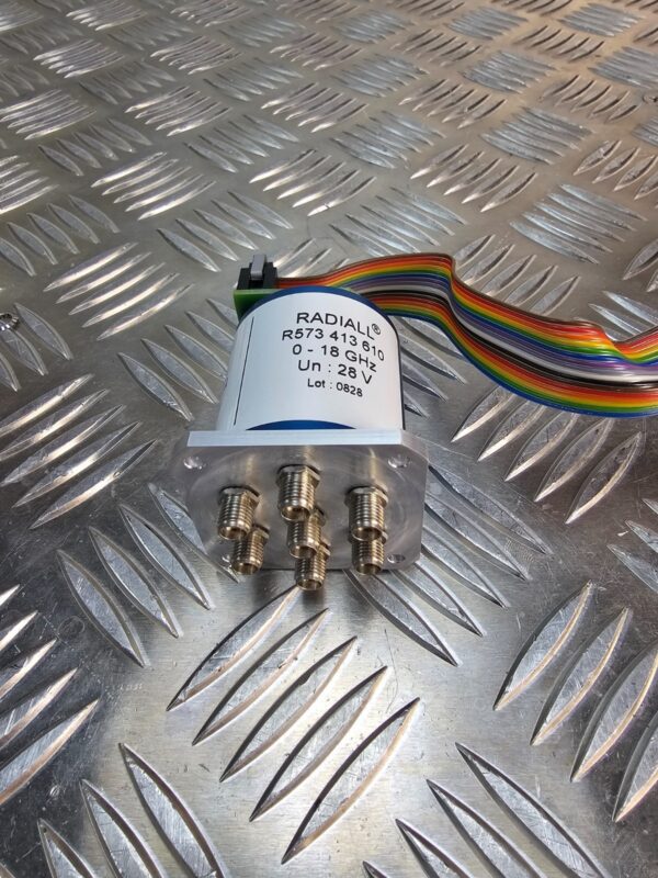 10-1990.jpg Radiall R573 413 610 RF Coaxial Switch 0-18 GHz SP8T