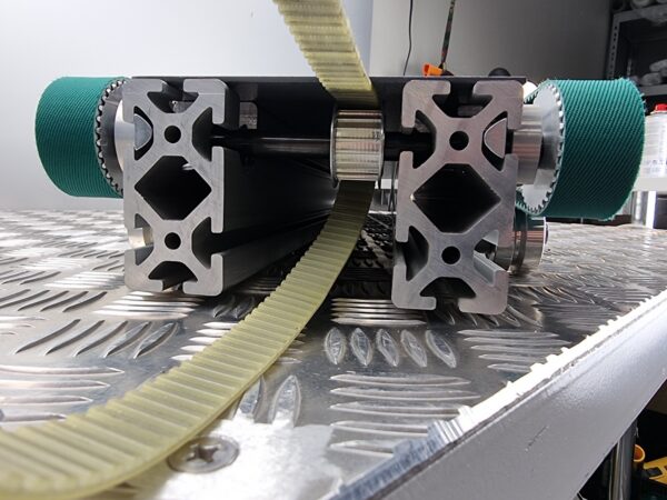 10-200.jpg Toothed belt conveyor lenght 99cm, width 23cm