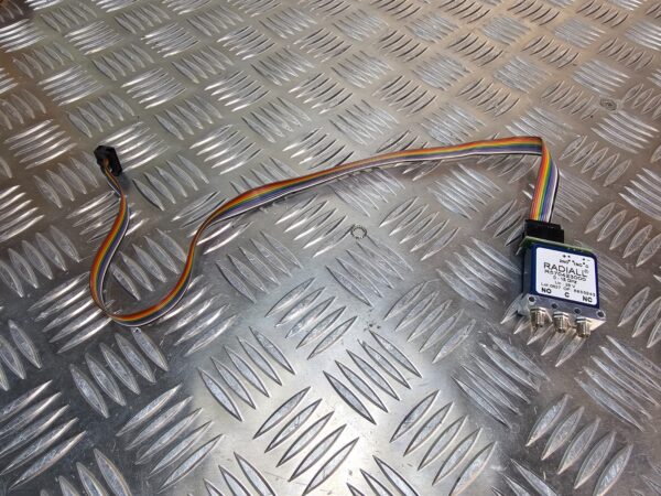 10-2008.jpg Radiall R585423400 RF Coaxial Switch 0-18 GHz SMA