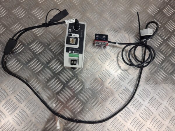 10-2011.jpg KEYENCE SR-710 with KEYENCE N-L1