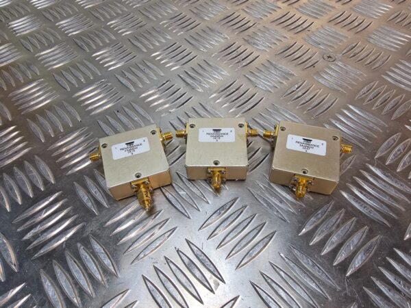 10-2021.jpg Renaissance 3A4NDW RF Power Divider 3-Way SMA