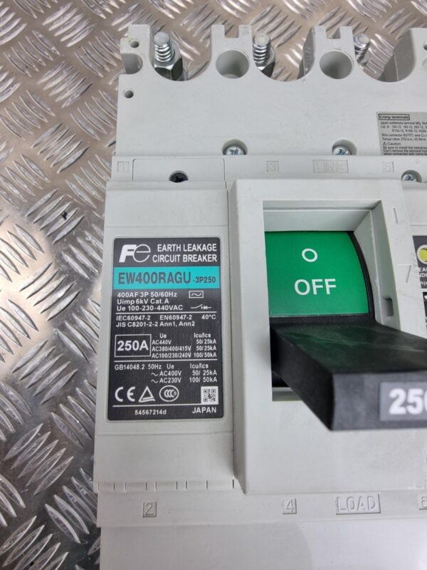 10-2101.jpg FUJI EW400RAGU-3P250 250A EARTH LEAKAGE CIRCUIT BREAKER WITH KNOB