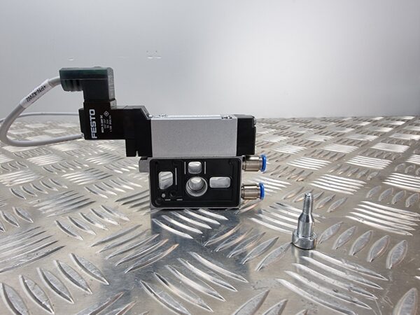 10-211.jpg FESTO MEH-5-3G-5,0-B VALVE with Festo AW-ME1-8 connection plate