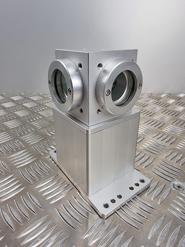 10-2121.jpg Innolas Laser Mirror w Mount, 532nm