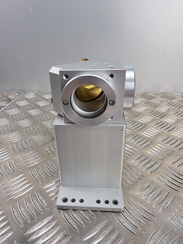10-2124.jpg Innolas Laser Mirror w Mount, CO2 left