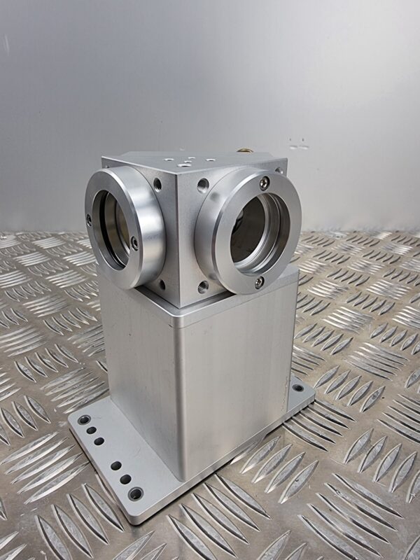 10-2125.jpg Innolas Laser Mirror w Mount, CO2 left